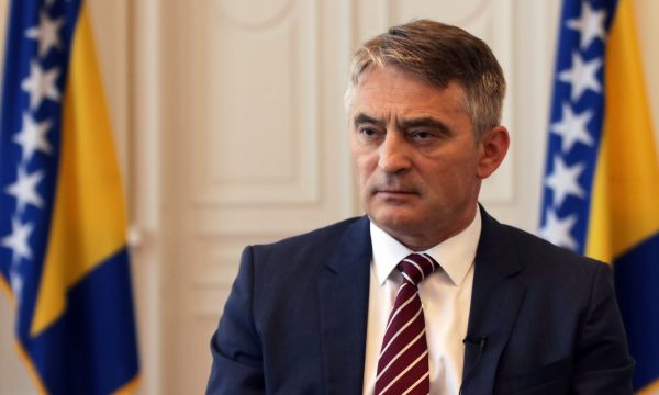Anëtari i presidencës së Bosnjës: Zgjedhjet në Mal të Zi zgjuan projektin madhor serb. Abazoviç, shpresa jonë Anëtari i presidencës së Bosnjës: Zgjedhjet në Mal të Zi zgjuan projektin madhor serb. Abazoviç, shpresa jonë