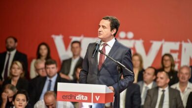 Albin Kurti paralajmëron: Shqiptarët do të jenë në “Jugosllavinë e katërt” Albin Kurti paralajmëron: Shqiptarët do të jenë në “Jugosllavinë e katërt”