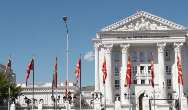 Gara për President në Maqedoninë e Veriut: Cilët janë 9 kandidatët, mes tyre 2 shqiptarë?