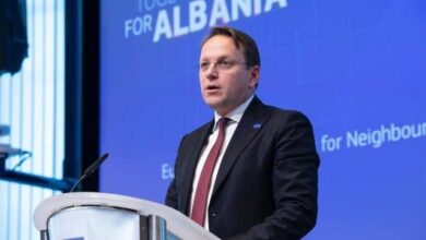 Varhelyi: Duhet t’i bindim shtetet për liberalizimin e vizave për Kosovën Varhelyi: Duhet t’i bindim shtetet për liberalizimin e vizave për Kosovën
