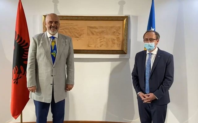 Shtyhet mbledhja e përbashkët mes Shqipërisë dhe Kosovës, shkak… Shtyhet mbledhja e përbashkët mes Shqipërisë dhe Kosovës, shkak…