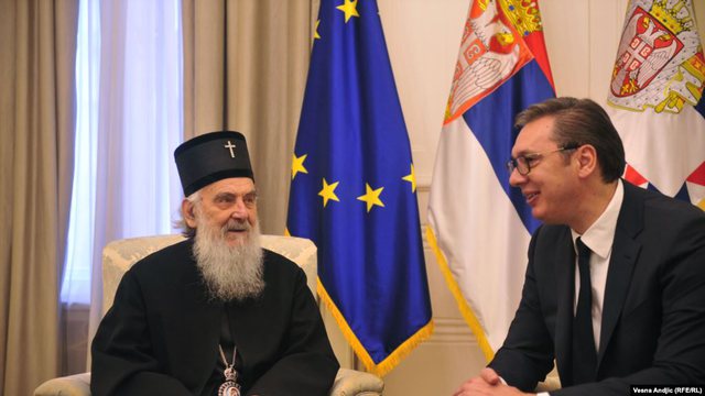 Vuçiç ‘falet’ tek patriarku Irinej, e njofton për marrëveshjet e firmosura me Kosovën në SHBA Vuçiç ‘falet’ tek patriarku Irinej, e njofton për marrëveshjet e firmosura me Kosovën në SHBA