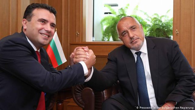 Bullgaria bllokon negociatat për Shkupin: Nuk ka komb as gjuhë maqedonase
