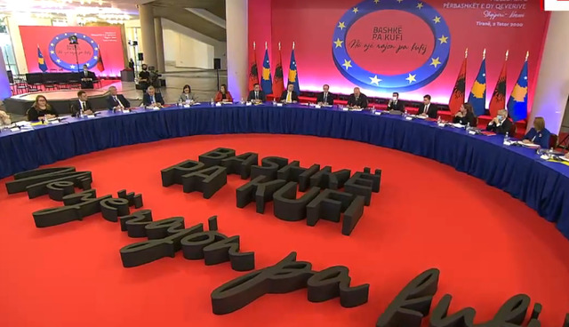 “Shqipëri-Kosovë, kemi 77 marrëveshje të pazbatuara” “Shqipëri-Kosovë, kemi 77 marrëveshje të pazbatuara”