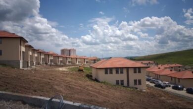 Në Kuvend kërkohet kthimi i shqiptarëve në pronat e veta në veri Në Kuvend kërkohet kthimi i shqiptarëve në pronat e veta në veri