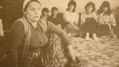 Një rrëfim i jashtëzakonshëm për amvisen nga Mitrovica e cila u burgos nga Jugosllavia Një rrëfim i jashtëzakonshëm për amvisen nga Mitrovica e cila u burgos nga Jugosllavia