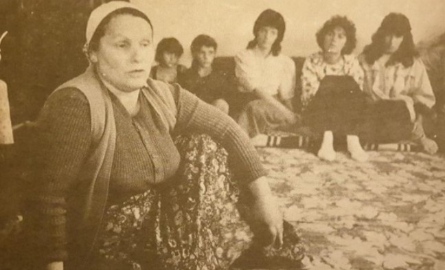 Një rrëfim i jashtëzakonshëm për amvisen nga Mitrovica e cila u burgos nga Jugosllavia Një rrëfim i jashtëzakonshëm për amvisen nga Mitrovica e cila u burgos nga Jugosllavia