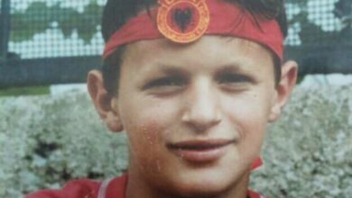 Nga bombardimet te simbolet e UÇK/ Fotot e rralla të shqiptarit që u bë kampion bote Nga bombardimet te simbolet e UÇK/ Fotot e rralla të shqiptarit që u bë kampion bote
