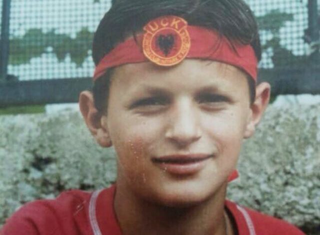 Nga bombardimet te simbolet e UÇK/ Fotot e rralla të shqiptarit që u bë kampion bote Nga bombardimet te simbolet e UÇK/ Fotot e rralla të shqiptarit që u bë kampion bote
