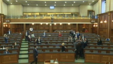 Lista Serbe dorëzon mandatet e deputetëve në Kuvendin e Kosovës Lista Serbe dorëzon mandatet e deputetëve në Kuvendin e Kosovës