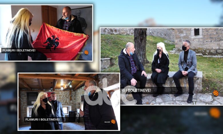 Njihuni me flamurin origjinal të Isa Boletinit, stërnipi: Arsyeja përse shqiponja i ka krahët poshtë Njihuni me flamurin origjinal të Isa Boletinit, stërnipi: Arsyeja përse shqiponja i ka krahët poshtë
