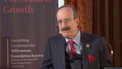 Largimi i Eliot Engel nga Kongresi Amerikan po shihet si humbje për Kosovën Largimi i Eliot Engel nga Kongresi Amerikan po shihet si humbje për Kosovën