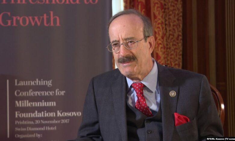 Eliot Engel: Të hetohet çdokush që ka kryer krime lufte, jo vetëm shqiptarët Eliot Engel: Të hetohet çdokush që ka kryer krime lufte, jo vetëm shqiptarët