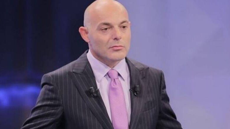 “Nuk po akuzohet as si President i Kosovës, as si ish Kryeministër”, Fevziu: Ja çfarë po ndodh me Hashim Thaçin “Nuk po akuzohet as si President i Kosovës, as si ish Kryeministër”, Fevziu: Ja çfarë po ndodh me Hashim Thaçin