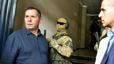 “Nuk keni parë gjë akoma”: Avokati Gashi paralajmëron aksione tjera të Gjykatës Speciale “Nuk keni parë gjë akoma”: Avokati Gashi paralajmëron aksione tjera të Gjykatës Speciale