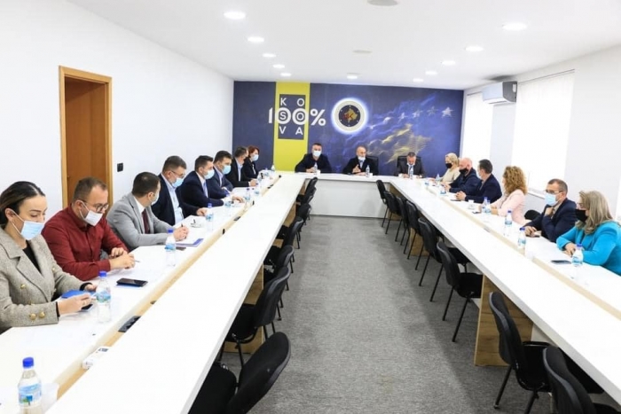 Arrestimet/ Haradinaj kërkon ndërprerjen urgjente të dialogut me Serbinë Arrestimet/ Haradinaj kërkon ndërprerjen urgjente të dialogut me Serbinë