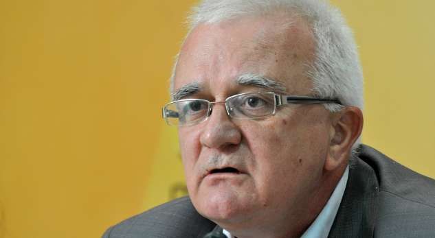Analisti serb Janjiq: Në fund të vitit të ardhshëm ka marrëveshje Kosovë-Serbi