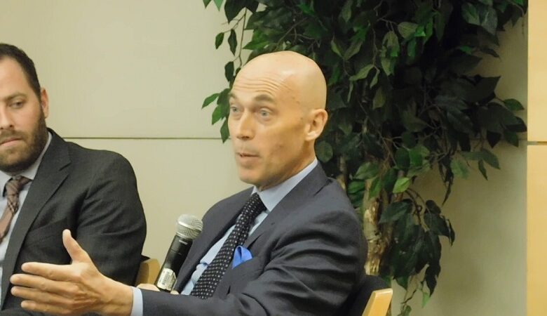 Weller: Kosova të fuqizojë lobimin në Kongres pas pensionimit të Engel Weller: Kosova të fuqizojë lobimin në Kongres pas pensionimit të Engel