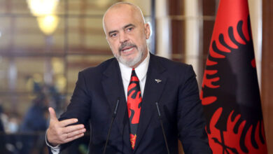 Rama plas ‘bombën’: Sali dhe Ilir pse votuat pro raportit të Dick Marty për UÇK-në? Lulëzim ke gjë për të thënë apo s’ta lejon sekreti hetimor Rama plas ‘bombën’: Sali dhe Ilir pse votuat pro raportit të Dick Marty për UÇK-në? Lulëzim ke gjë për të thënë apo s’ta lejon sekreti hetimor