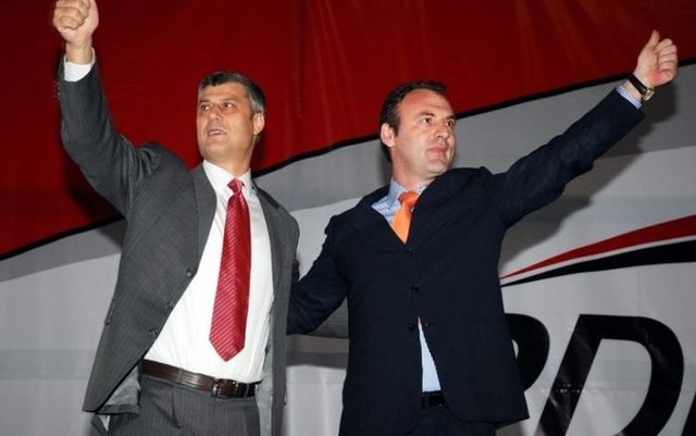 Emrat/ Aktakuza përmend edhe Fatmir Limajn dhe zyrtarë të tjerë: Janë pjesë e grupit kriminal të Thaçit Emrat/ Aktakuza përmend edhe Fatmir Limajn dhe zyrtarë të tjerë: Janë pjesë e grupit kriminal të Thaçit