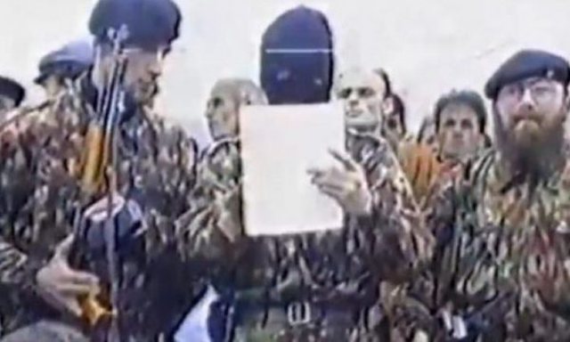 VIDEO/ 28 Nëntori i BEKUAR, sot bëhen 23 vite nga dalja publike e UÇK-së VIDEO/ 28 Nëntori i BEKUAR, sot bëhen 23 vite nga dalja publike e UÇK-së