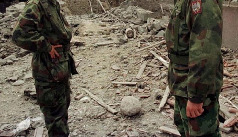 Rrëfimi i tmerrshëm i ish-ushtarit serb: Kemi shtruar asfalt me eshtrat e shqiptarëve që i kemi ekzekutuar Rrëfimi i tmerrshëm i ish-ushtarit serb: Kemi shtruar asfalt me eshtrat e shqiptarëve që i kemi ekzekutuar