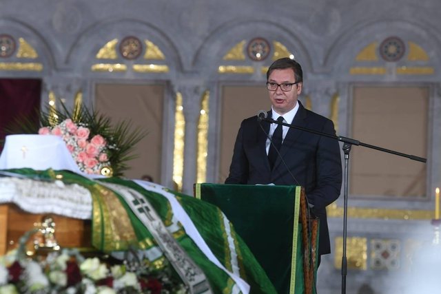 Vuçiç provokon në ceremoninë e Irinejt: Më tha, po s’e more dot, të paktën mos e njih Kosovën! Vuçiç provokon në ceremoninë e Irinejt: Më tha, po s’e more dot, të paktën mos e njih Kosovën!