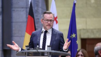 Ish-ministri gjerman: BE të mbajë premtimet, të hapë negociatat për Shqipërinë, të heqë vizat për Kosovën Ish-ministri gjerman: BE të mbajë premtimet, të hapë negociatat për Shqipërinë, të heqë vizat për Kosovën