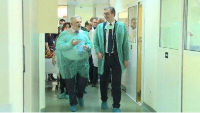 Epidemiologu serb për vaksinat në Kosovë: Skandal kontrabandimi, këto veprime s’mund t’i bëjë një shtet serioz Epidemiologu serb për vaksinat në Kosovë: Skandal kontrabandimi, këto veprime s’mund t’i bëjë një shtet serioz
