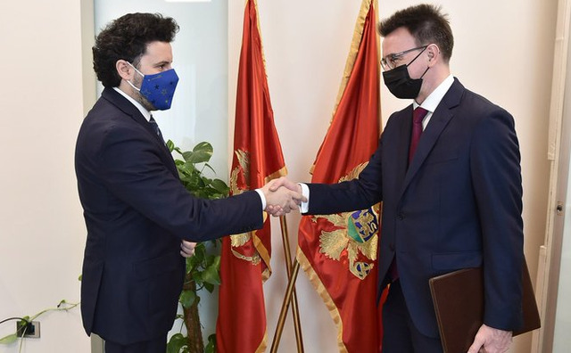 Abazoviç spastron të gjithë shërbimin sekret të Malit të Zi