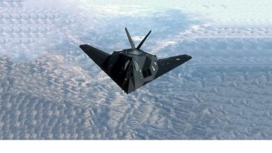 VIDEO/ Rrëfimi i pilotit amerikan: Si na sulmuan serbët me raketa, por s’na kapën dot! VIDEO/ Rrëfimi i pilotit amerikan: Si na sulmuan serbët me raketa, por s’na kapën dot!