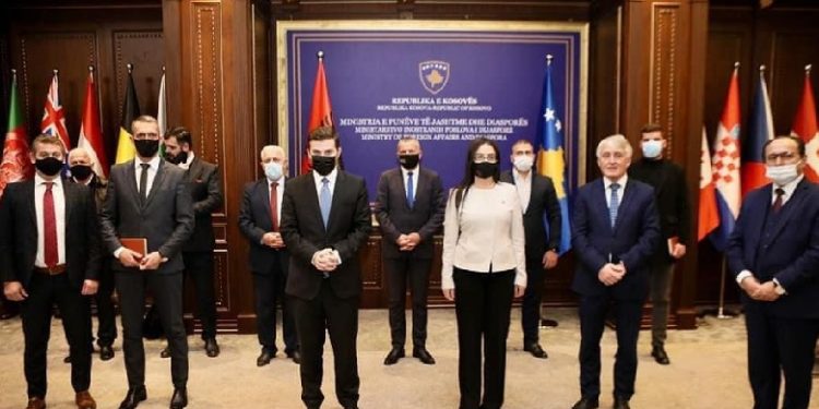 Shqipëria dhe Kosova do të kenë një hapësirë të përbashkët konsullore në Strugë Shqipëria dhe Kosova do të kenë një hapësirë të përbashkët konsullore në Strugë