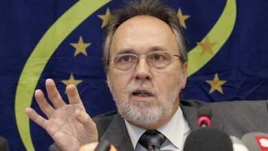 Shqipëria fuqishëm në krah të Kosovës! Dosja kundër UÇK-së, Kuvendi vendos të marrë dëshmitarë Dick Marty-n Shqipëria fuqishëm në krah të Kosovës! Dosja kundër UÇK-së, Kuvendi vendos të marrë dëshmitarë Dick Marty-n