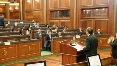 Zyrtare! Bie qeveria Hoti, Gjykata Kushtetuese çon Kosovën në zgjedhje të parakohshme Zyrtare! Bie qeveria Hoti, Gjykata Kushtetuese çon Kosovën në zgjedhje të parakohshme