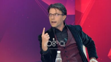 VIDEO/ “Komb Kosovar nuk ekziston”, Shpërthen Vasili: Kosova krahinë e Shqipërisë, kemi vetëm një himn, batonizimet e politikës agjentë të UDB-së VIDEO/ “Komb Kosovar nuk ekziston”, Shpërthen Vasili: Kosova krahinë e Shqipërisë, kemi vetëm një himn, batonizimet e politikës agjentë të UDB-së