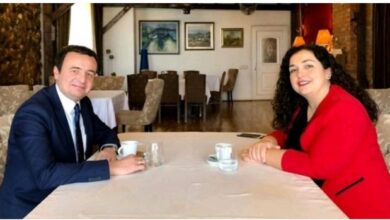“Nuk ka bashkim kombëtar”, Vjosa Osmani: Vështirë të ndryshohet Kushtetuta, Kosova është këtu për të qëndruar “Nuk ka bashkim kombëtar”, Vjosa Osmani: Vështirë të ndryshohet Kushtetuta, Kosova është këtu për të qëndruar