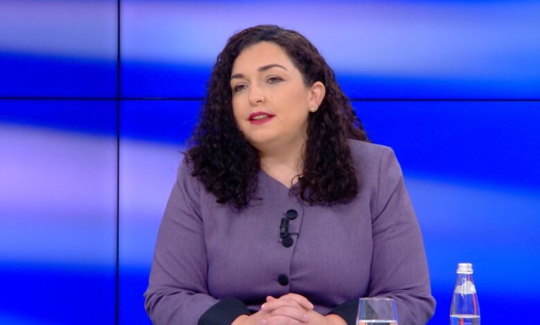Osmani në ditën e Alfabetit: I ka afruar shqiptarët jo vetëm ndër vete, por edhe me Evropën Osmani në ditën e Alfabetit: I ka afruar shqiptarët jo vetëm ndër vete, por edhe me Evropën