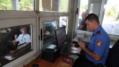 3 vaksina për të hyrë në Kosovë, kthehen pas qindra qytetarë nga Shqipëria 3 vaksina për të hyrë në Kosovë, kthehen pas qindra qytetarë nga Shqipëria