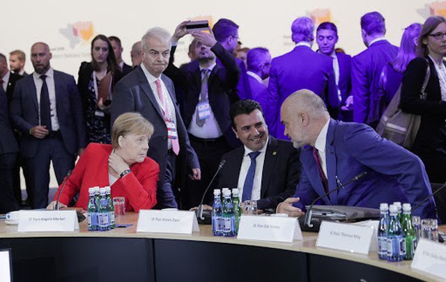 Qeveria gjermane godet Kurtin për “Open Balkan”: Çdo bashkëpunim rajonal është i dobishëm Qeveria gjermane godet Kurtin për “Open Balkan”: Çdo bashkëpunim rajonal është i dobishëm