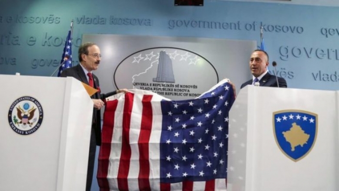 Zyrtarët e Kosovës falenderojnë Eliot Engel, Haradinaj: Mik i shqiptarëve dhe avokat i palodhur i kauzës sonë kombëtare Zyrtarët e Kosovës falenderojnë Eliot Engel, Haradinaj: Mik i shqiptarëve dhe avokat i palodhur i kauzës sonë kombëtare
