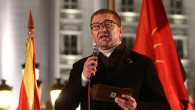 VMRO-ja paralajmëron Qeveri të re me opozitën shqiptare VMRO-ja paralajmëron Qeveri të re me opozitën shqiptare