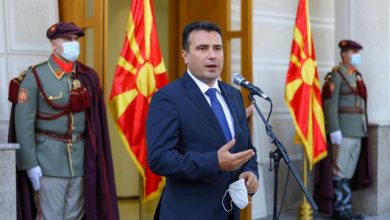 Shqiptarët në ankthin e regjistrimit: Zaev përplaset me opozitën shqiptare për nënshtetësinë Shqiptarët në ankthin e regjistrimit: Zaev përplaset me opozitën shqiptare për nënshtetësinë