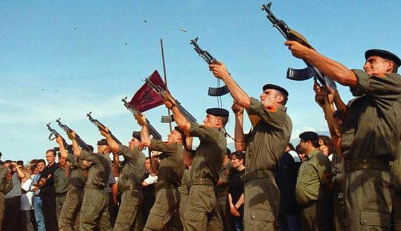 Viti 1997, shkrimi i parë për Ushtrinë Çlirimtare të Kosovës në Shqipëri Viti 1997, shkrimi i parë për Ushtrinë Çlirimtare të Kosovës në Shqipëri