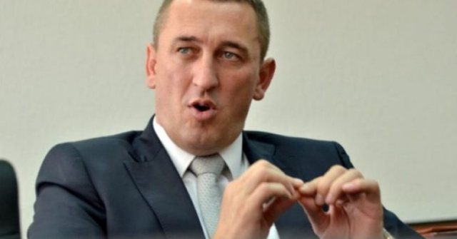 “Ka plagë në kokë”- Sulmohet djali i politikanit serb në Kosovë “Ka plagë në kokë”- Sulmohet djali i politikanit serb në Kosovë