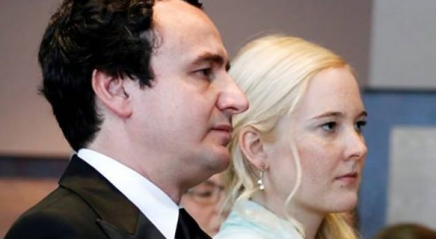 Pas fitores del pasuria e Albin Kurtit, ka vetëm 934 euro, bashkëshortja 200 mijë euro borxhe Pas fitores del pasuria e Albin Kurtit, ka vetëm 934 euro, bashkëshortja 200 mijë euro borxhe