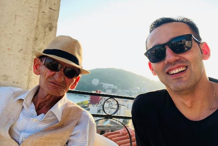 Djali i Lefter Çipës i shkruan Albin Kurtit pas homazhit që i bëri të atit: Vlerësimi juaj është një çmim i madh që vjen nga Kosova jonë Djali i Lefter Çipës i shkruan Albin Kurtit pas homazhit që i bëri të atit: Vlerësimi juaj është një çmim i madh që vjen nga Kosova jonë