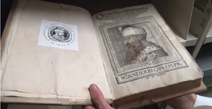 Dokumentet e rralla brenda Bibliotekës Kombëtare, libri më i vjetër gati 500 vjeçar Dokumentet e rralla brenda Bibliotekës Kombëtare, libri më i vjetër gati 500 vjeçar