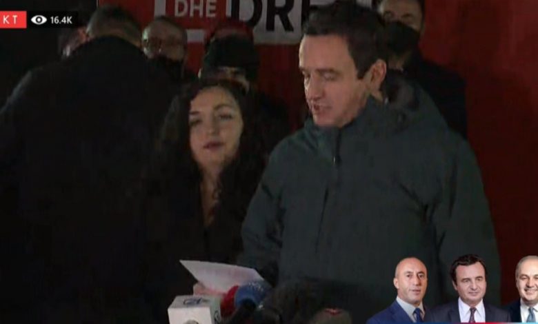 Shpallin fitoren! Albin Kurti: Fillojmë punën për ndërtimin e vendit. Vjosa Osmani: Nder të punojmë me kryeministër Kurtin Shpallin fitoren! Albin Kurti: Fillojmë punën për ndërtimin e vendit. Vjosa Osmani: Nder të punojmë me kryeministër Kurtin