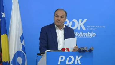 Enver Hoxhaj uron Vetëvendosjen: PDK nuk do t’jetë pjesë e qeverisë me ju Enver Hoxhaj uron Vetëvendosjen: PDK nuk do t’jetë pjesë e qeverisë me ju