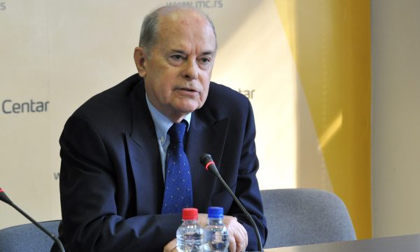 Ish-diplomati analizon letren e Biden: Ai s’ka ndryshuar, po kërkon maksimumin për shqiptarët Ish-diplomati analizon letren e Biden: Ai s’ka ndryshuar, po kërkon maksimumin për shqiptarët
